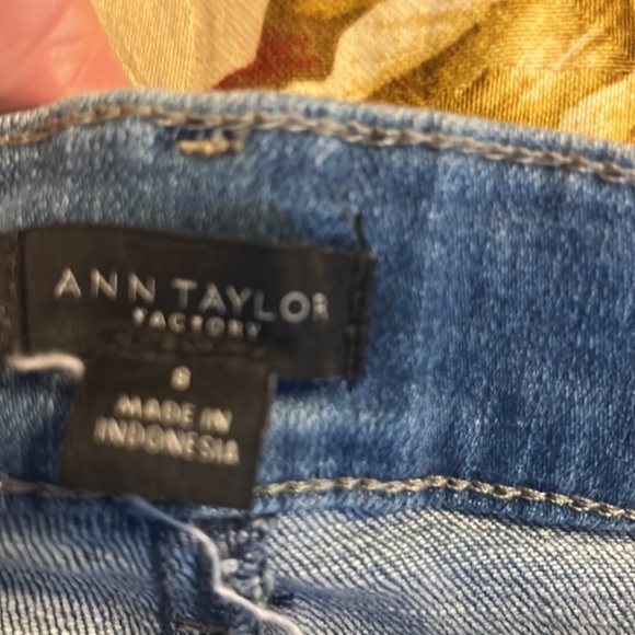 Ann Taylor jeans - like new! - Picture 5 of 7